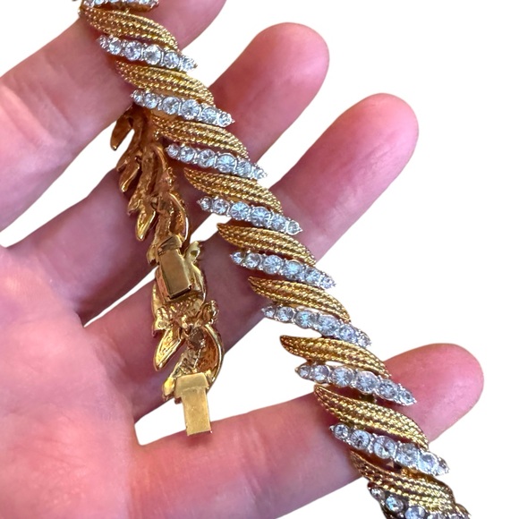 Elegant Vintage JBK Camrose & Kross Gold and Silver CZ crystal Twist Bracelet - Picture 2 of 8